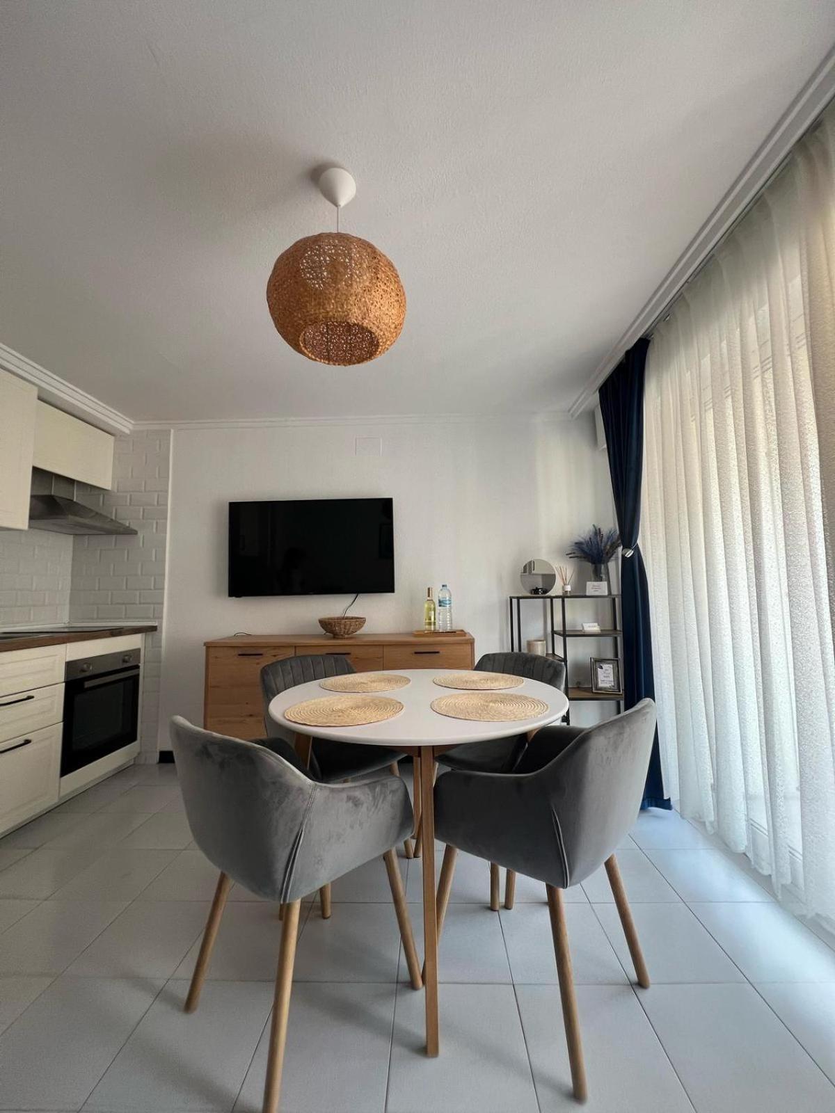 Kiara Apartament - With Garage 또레비에하 외부 사진