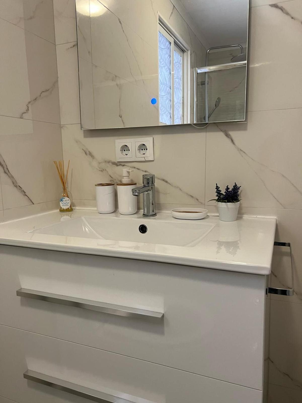 Kiara Apartament - With Garage 또레비에하 외부 사진